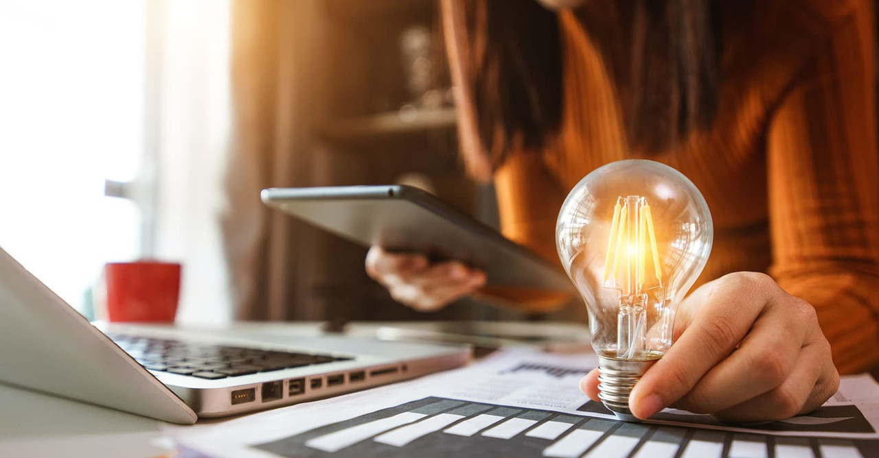 Adózási forma választása cégalapításkor – mikor éri meg a Kft. a katás múlt után?